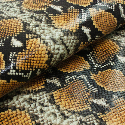 Trozo de piel grabado serpiente tonos ocre - La Tendeta del Cuero