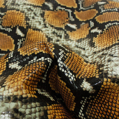 Trozo de piel grabado serpiente tonos ocre - La Tendeta del Cuero