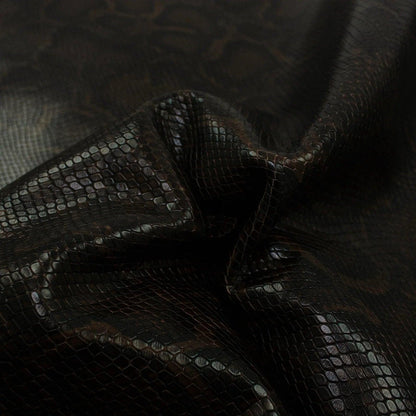 Trozo de piel grabado serpiente marron oscuro - La Tendeta del Cuero