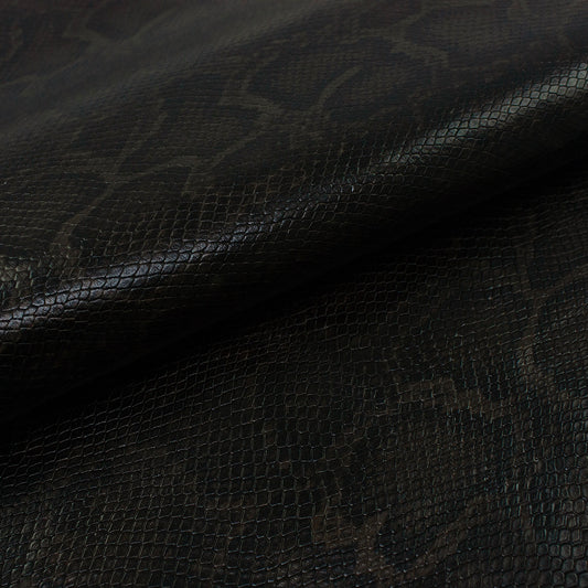 Trozo de piel grabado serpiente chocolate