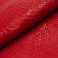 Trozo de piel grabado serpiente roja