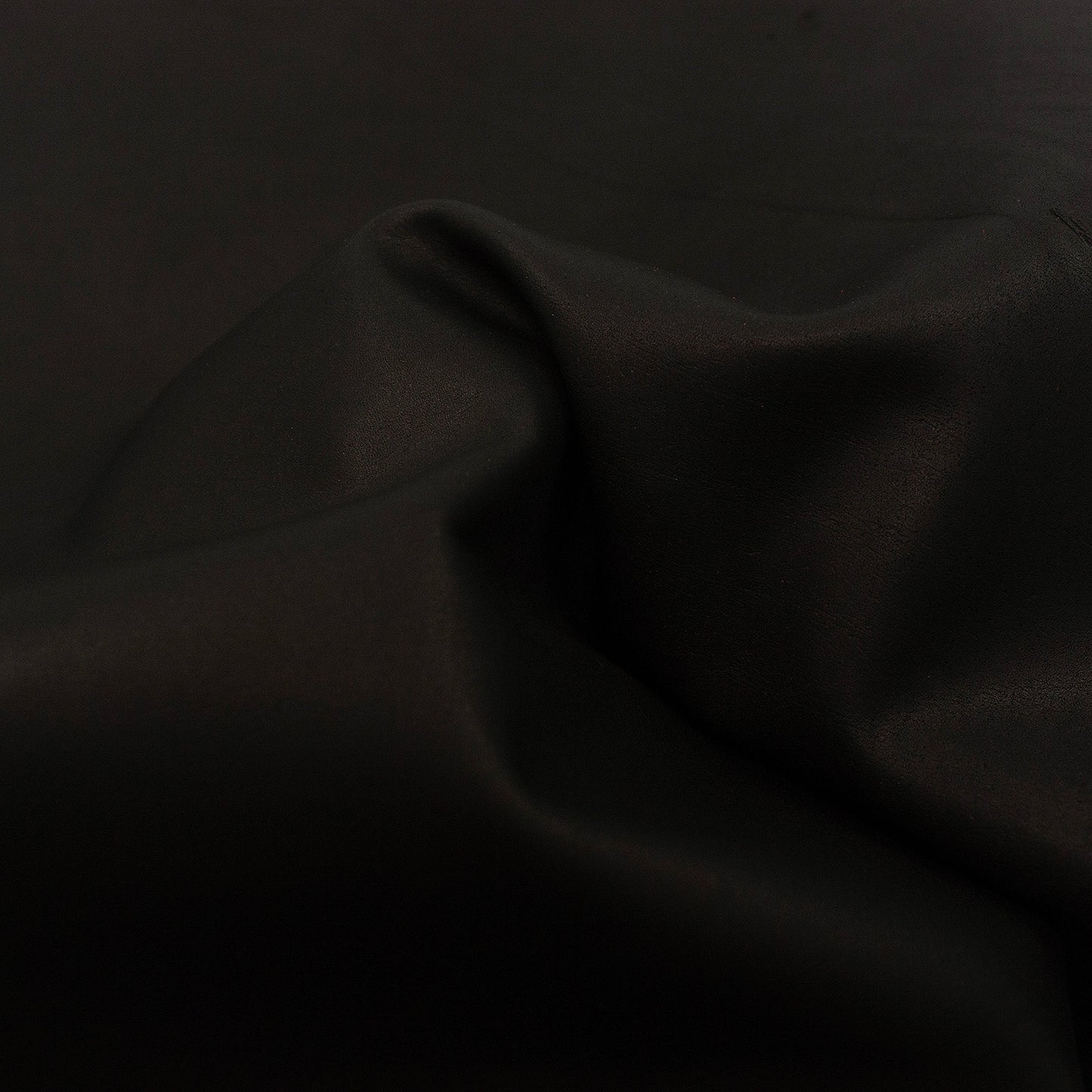 Trozo de piel forro vacuno chocolate metalizado