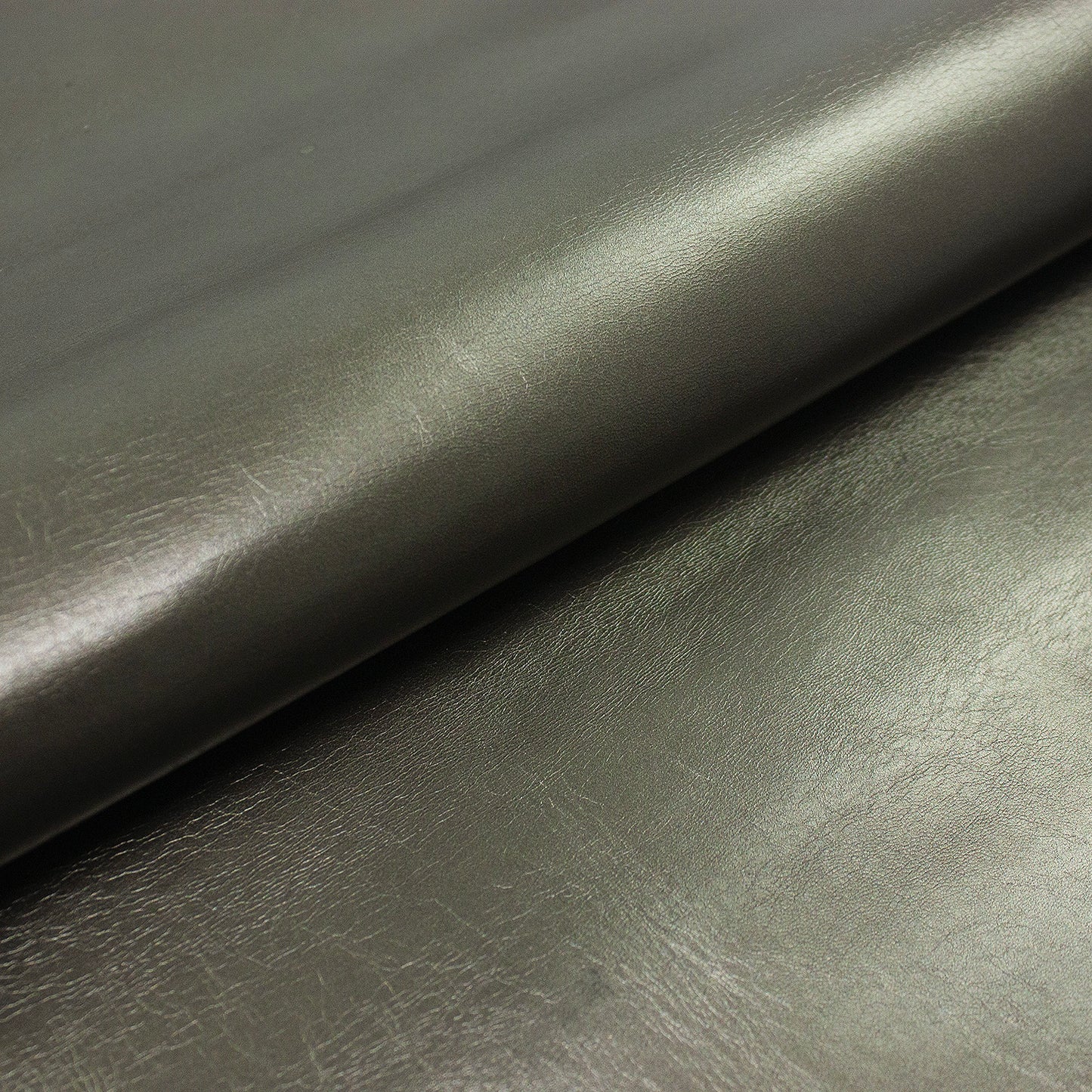 Trozo de piel forro cabra estaño metalizado