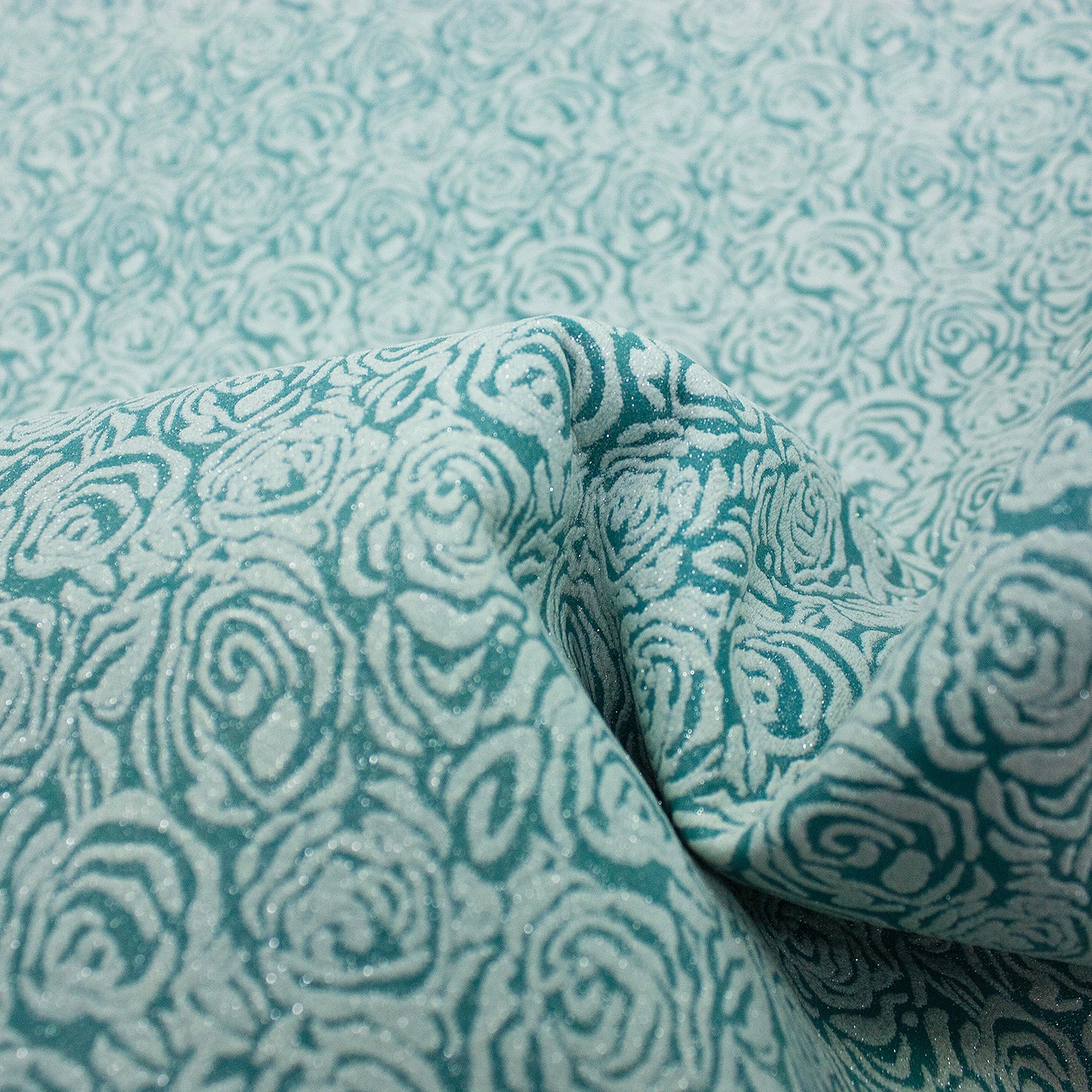 Trozo de piel fantasia turquesa flores purpurina blanca