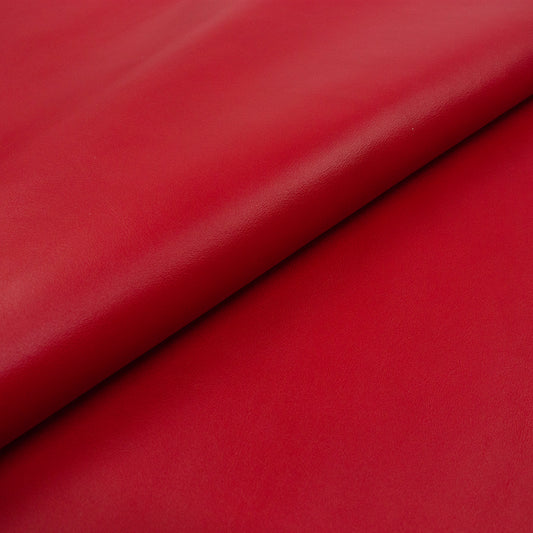 Trozo de piel vacuno rojo