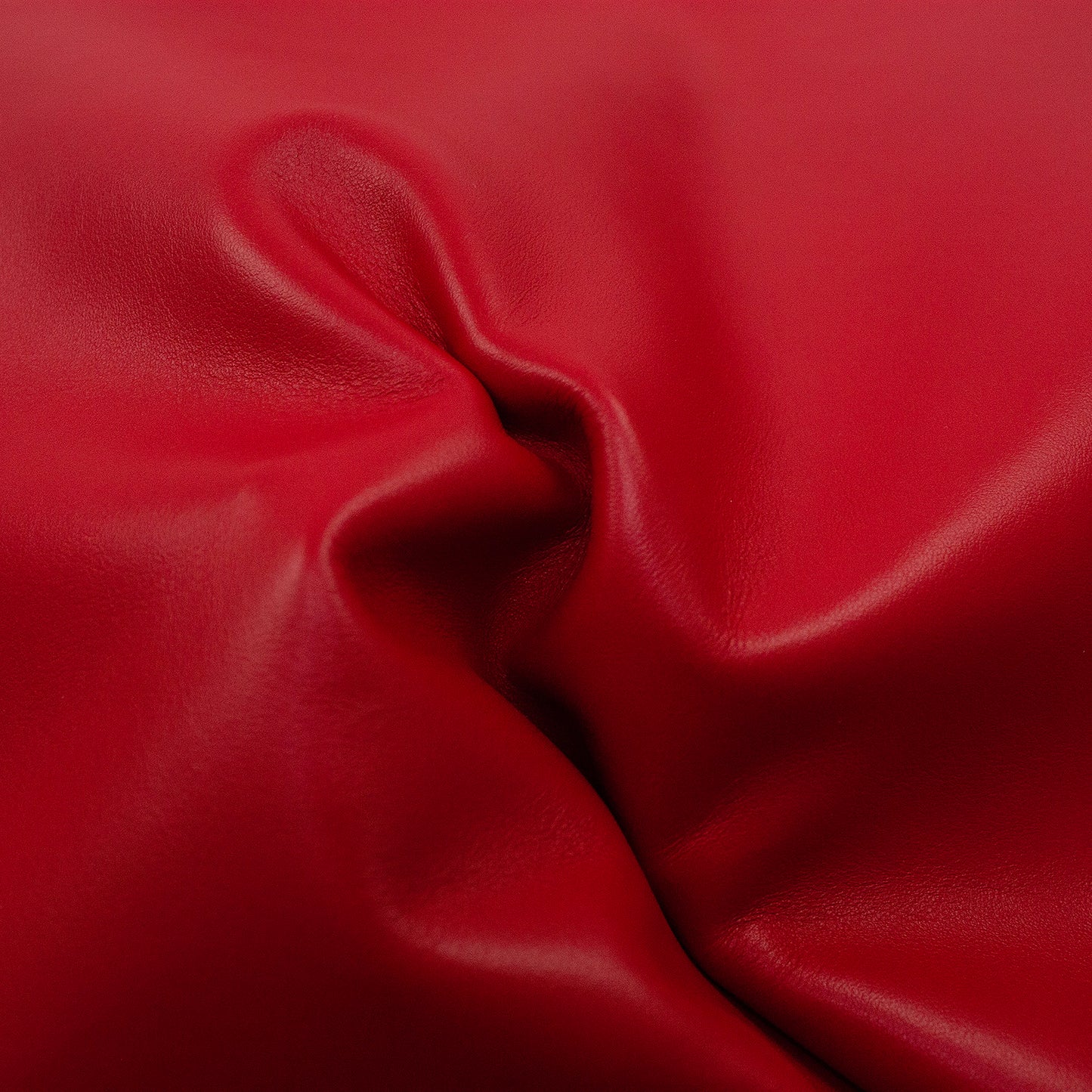 Trozo de piel vacuno rojo