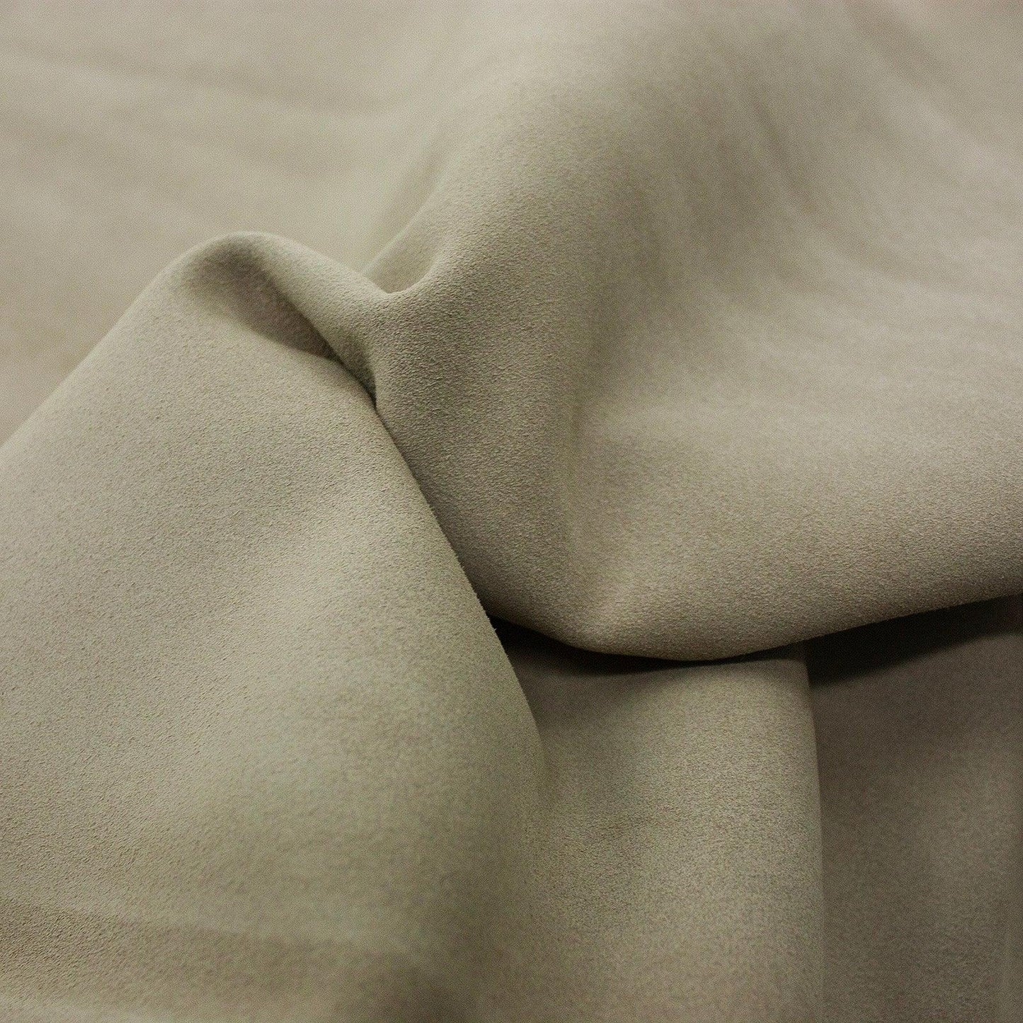 Piel de serraje afelpado gris piedra reves resinado - La Tendeta del Cuero