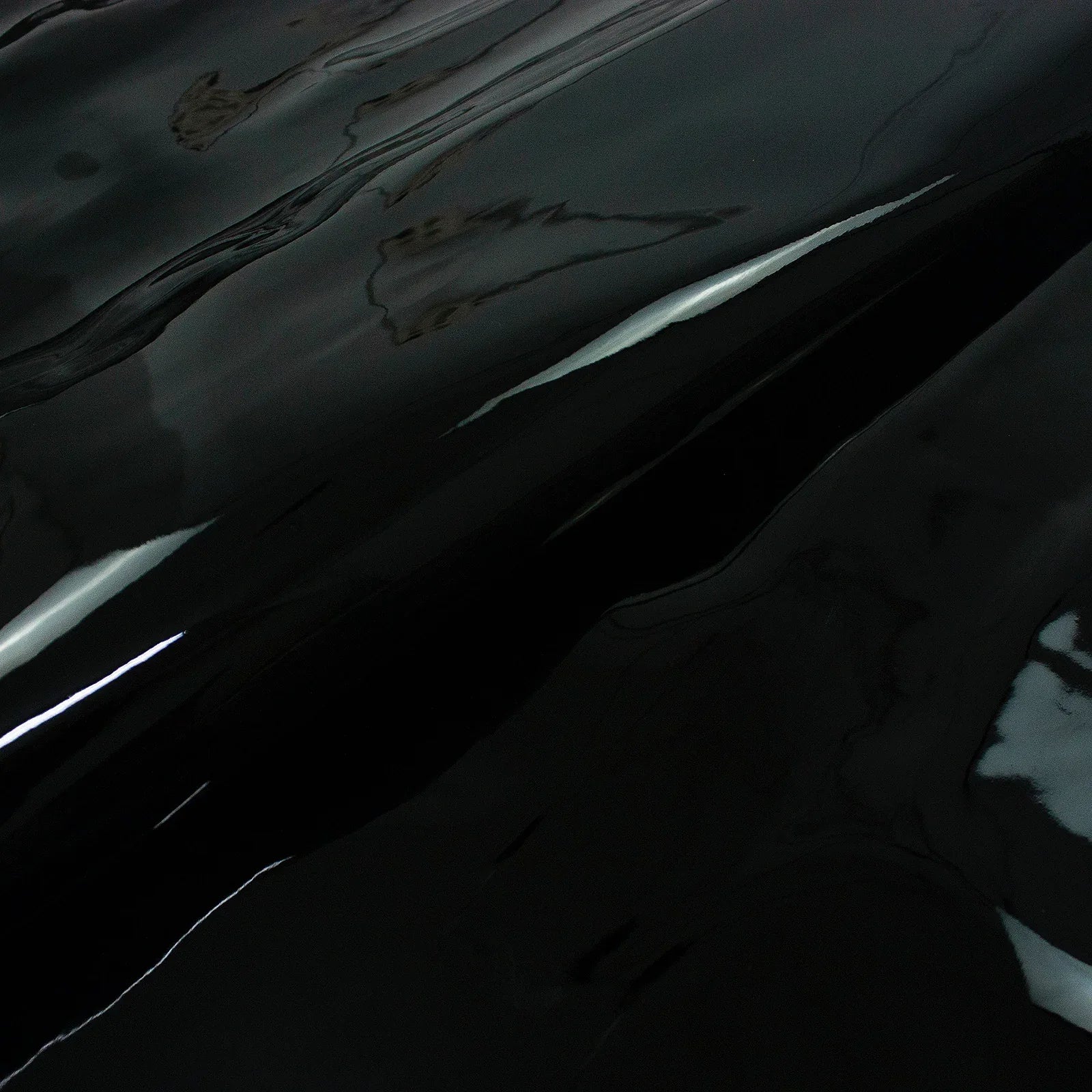 Trozo de piel charol negro - La Tendeta del Cuero