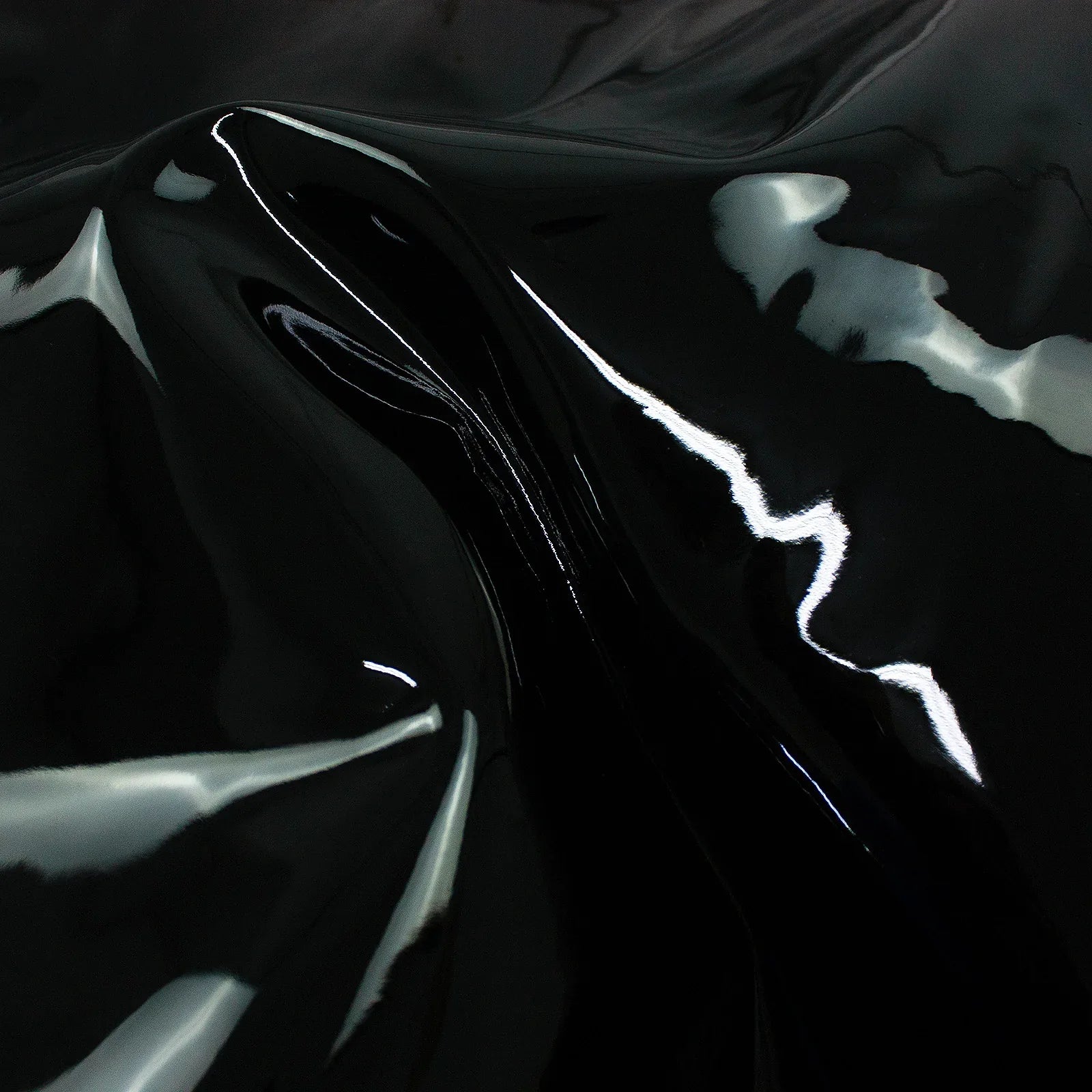 Trozo de piel charol negro - La Tendeta del Cuero