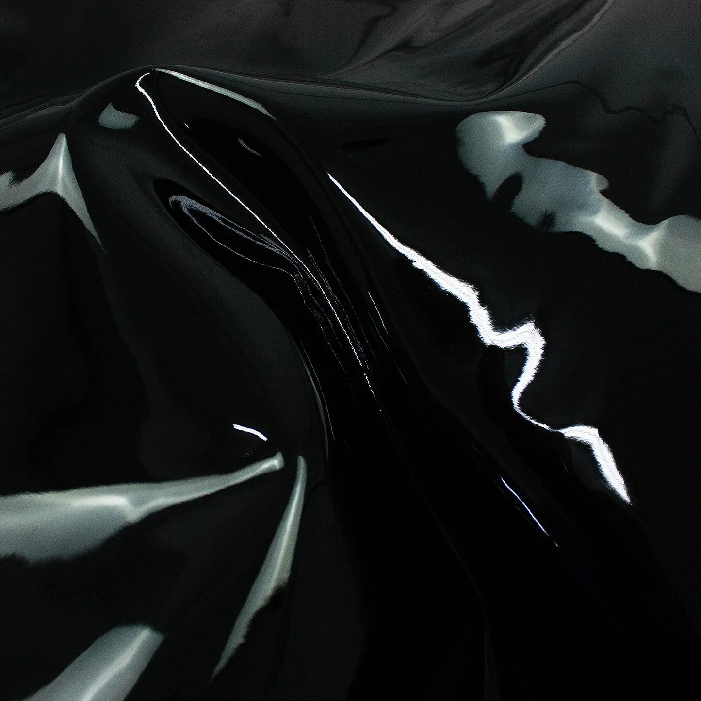 Trozo de piel charol negro - La Tendeta del Cuero