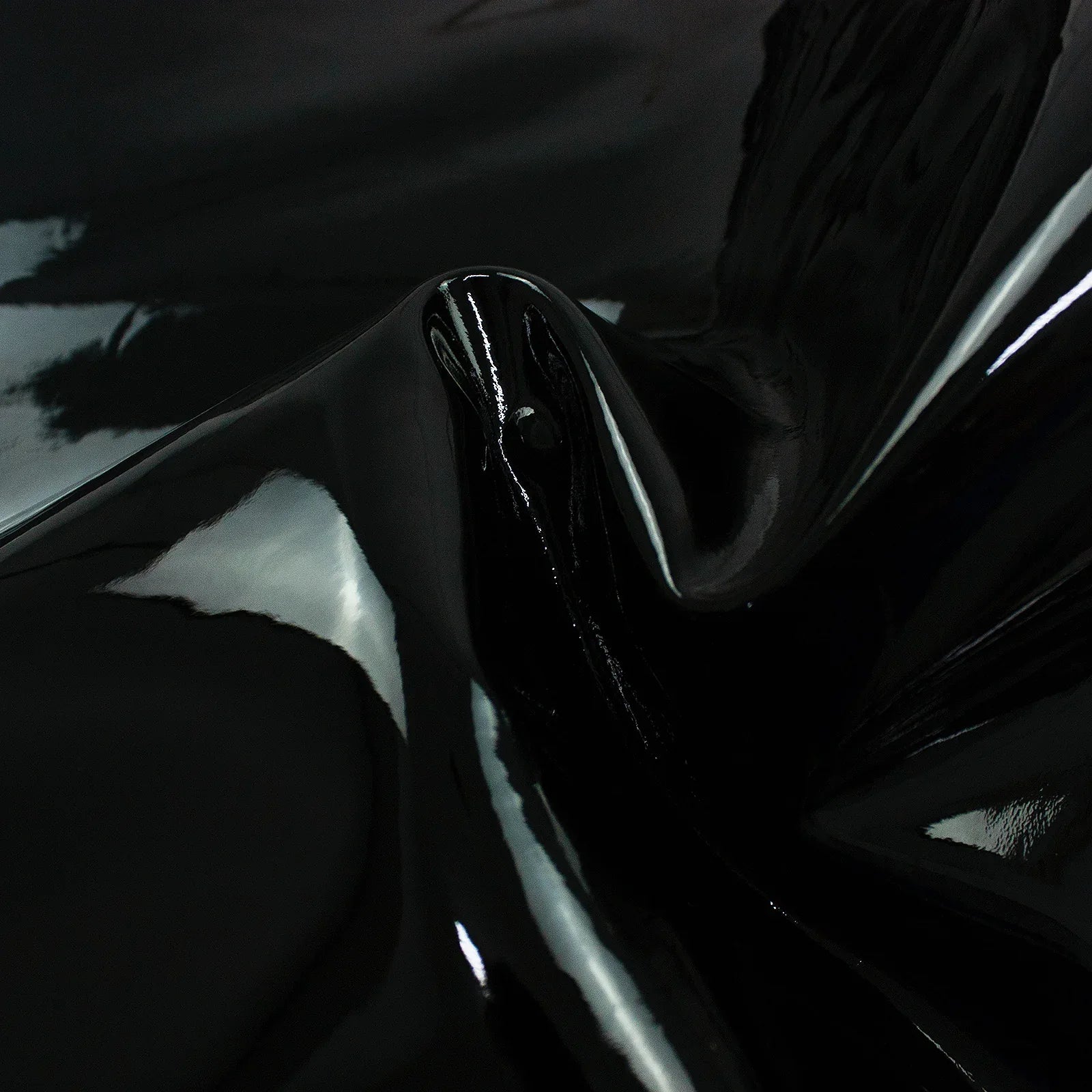 Trozo de piel charol negro - La Tendeta del Cuero