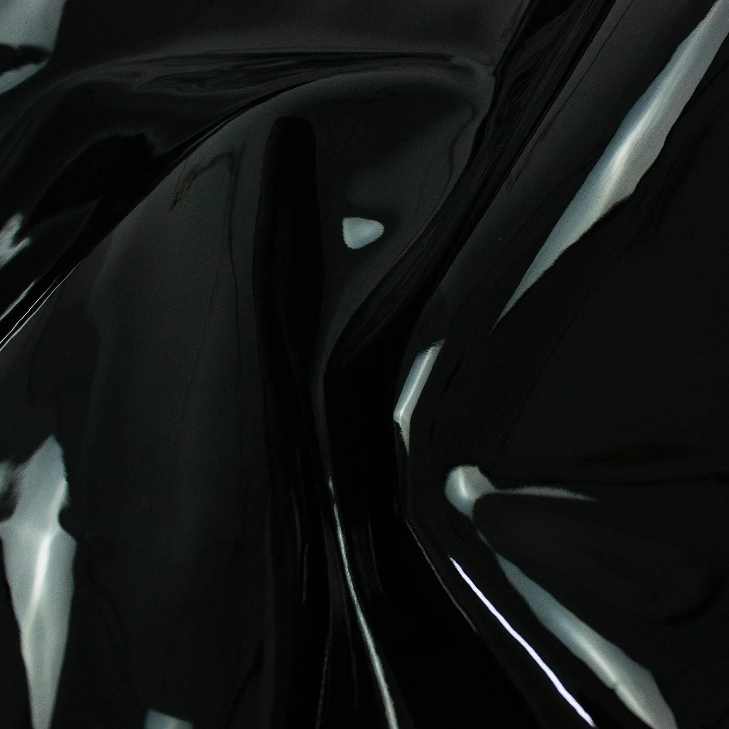 Piel de charol negro - La Tendeta del Cuero