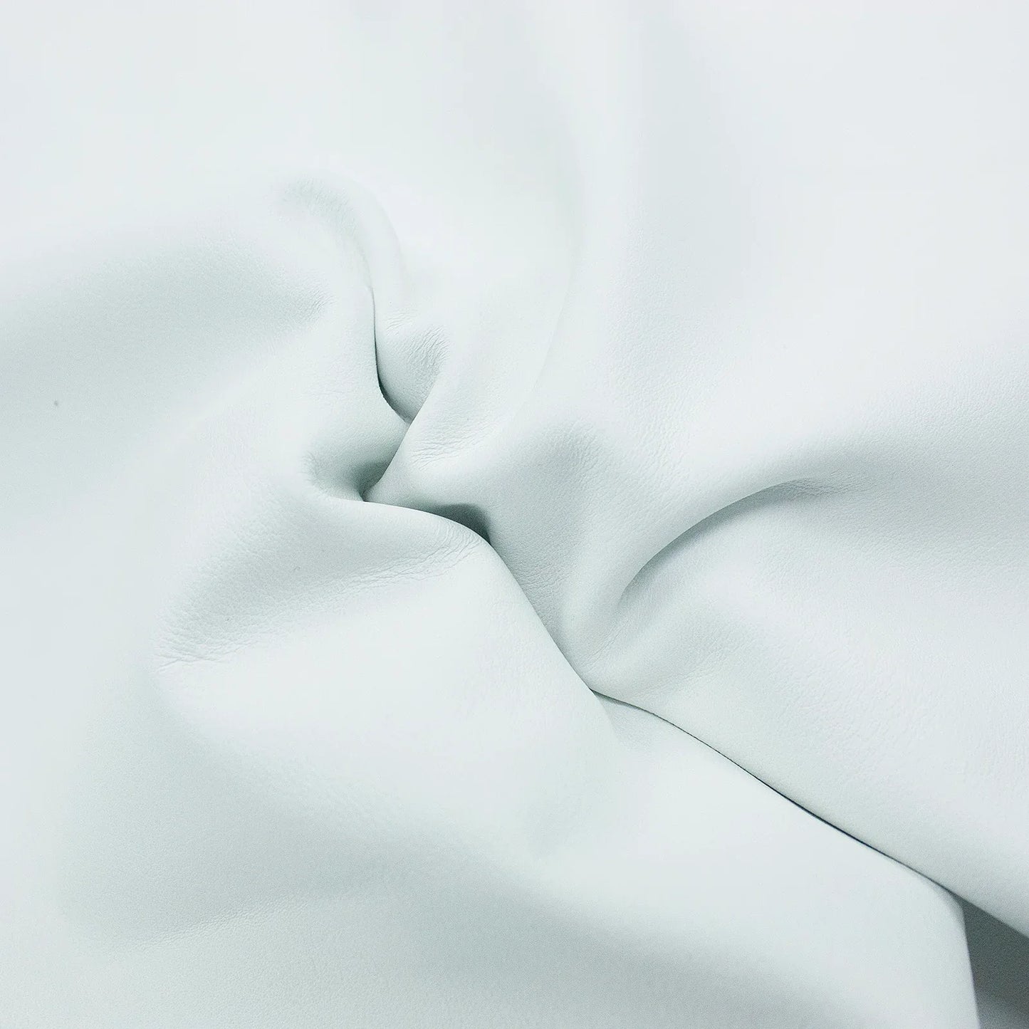 Trozo de piel vacuno blanco - La Tendeta del Cuero