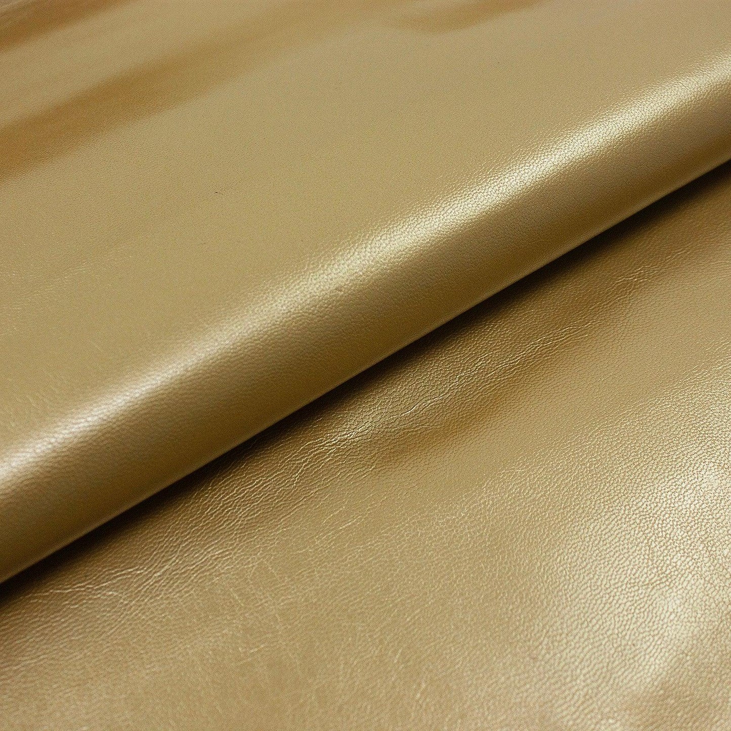 Trozo de piel forro cabra oro - La Tendeta del Cuero