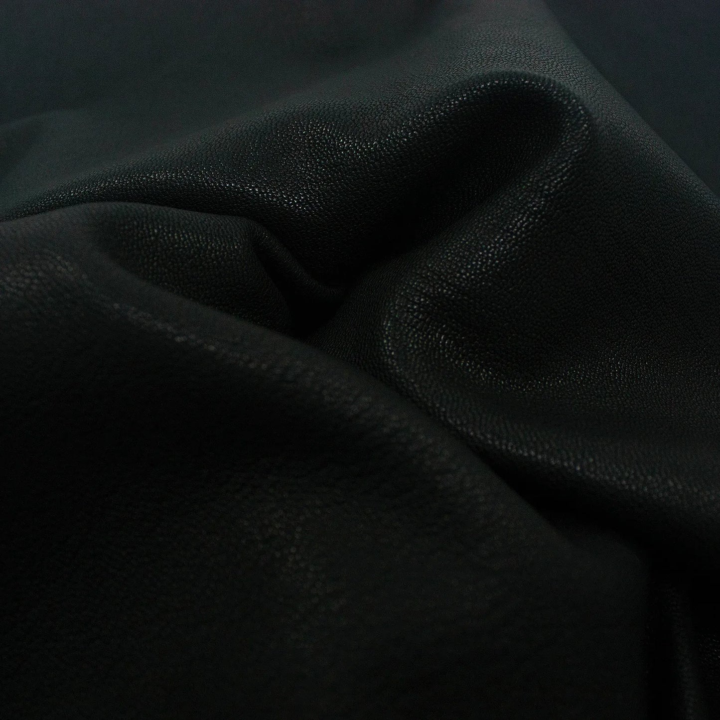 Trozo de piel cordero rustico negro - La Tendeta del Cuero