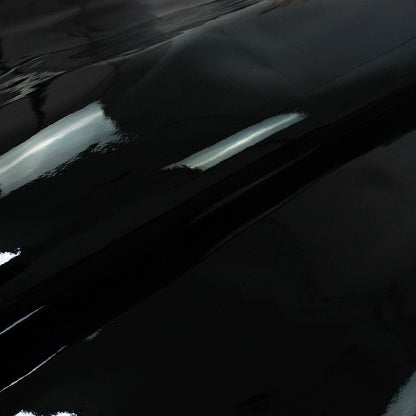Piel de charol negro