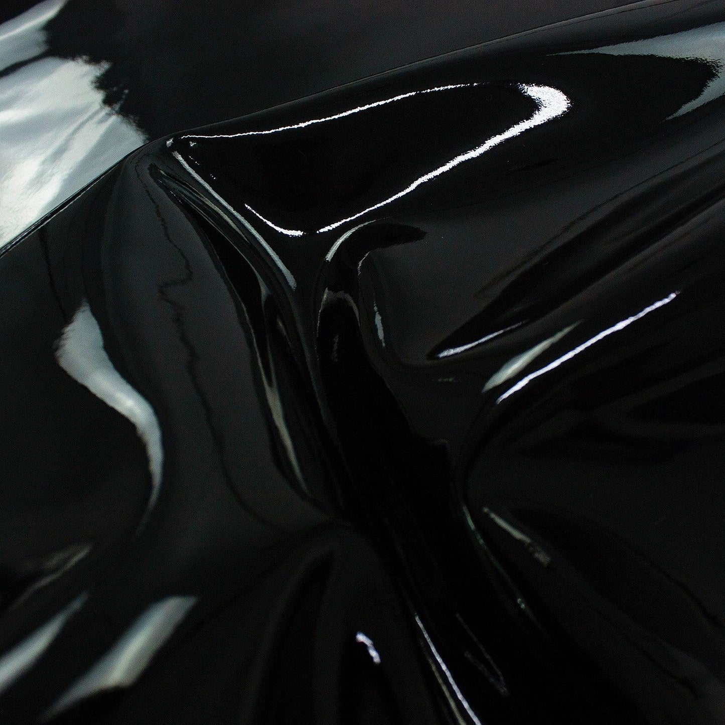 Piel de charol negro