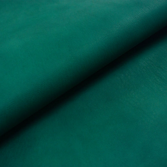 Trozo de piel cordero rustico verde envejecido