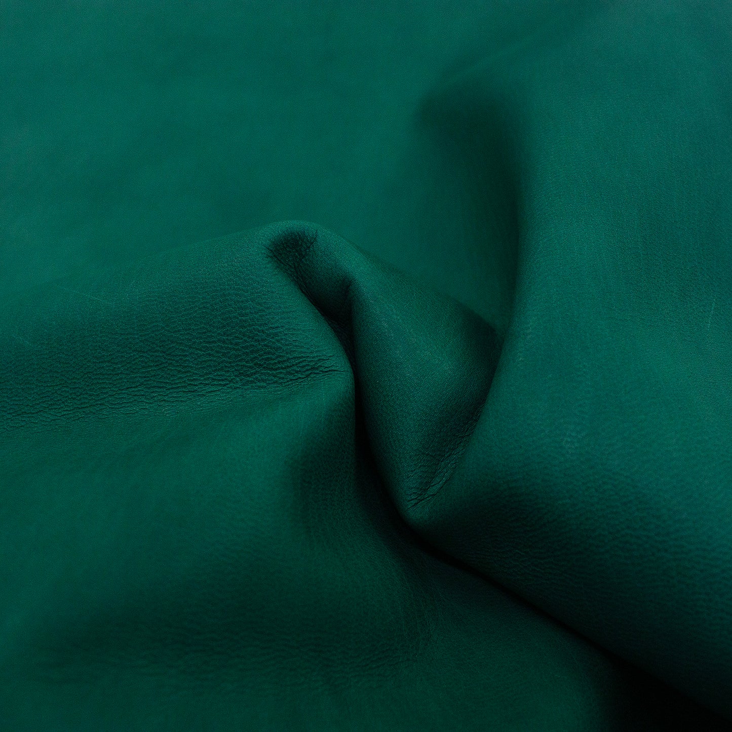 Trozo de piel cordero rustico verde envejecido