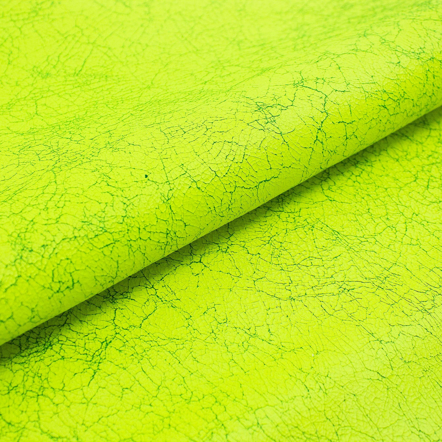 Trozo de piel fantasia quebrada fluorescente