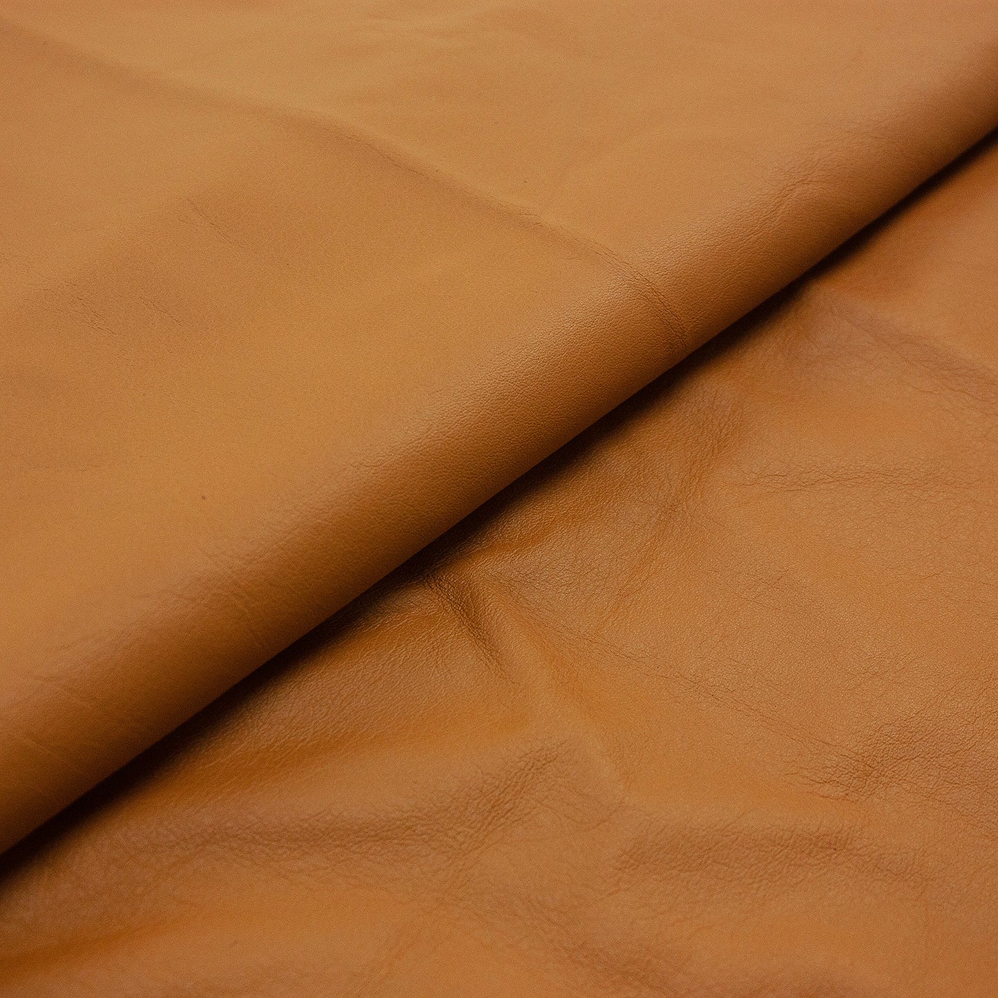 Trozo de piel forro vacuno camel