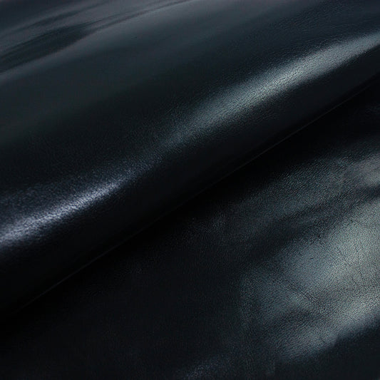 Trozo de piel cabra rustica negra brillo