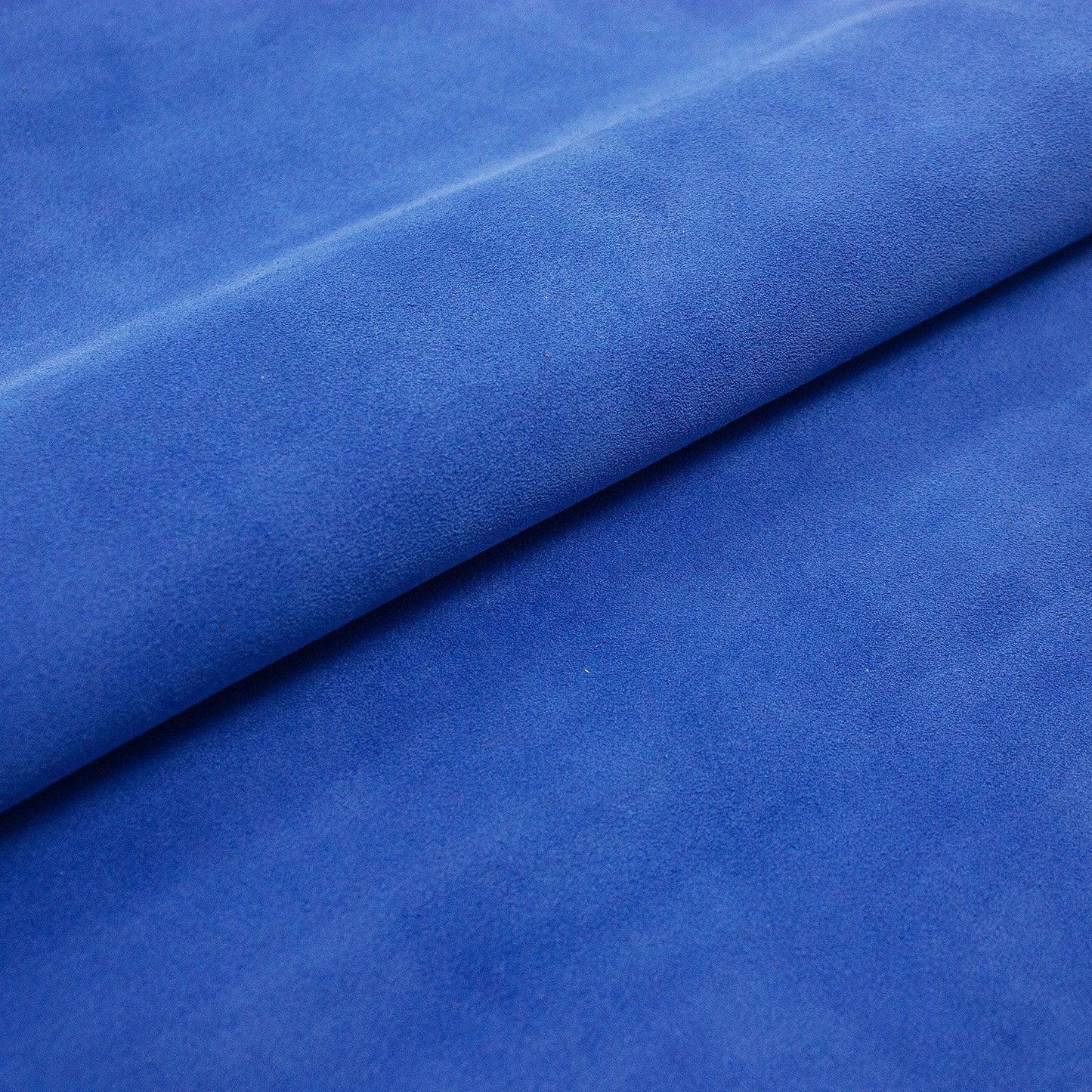Trozo de piel serraje azul