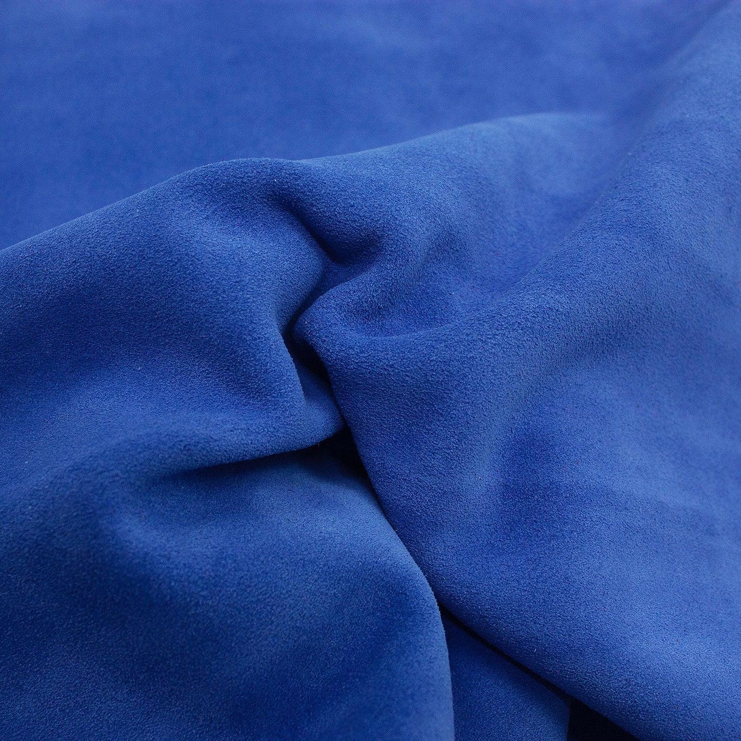Trozo de piel serraje azul