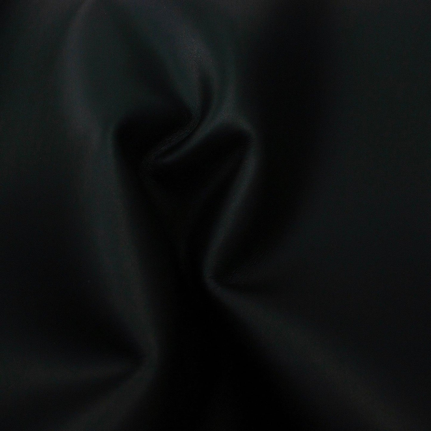 Piel de vacuno negro mate envejecido