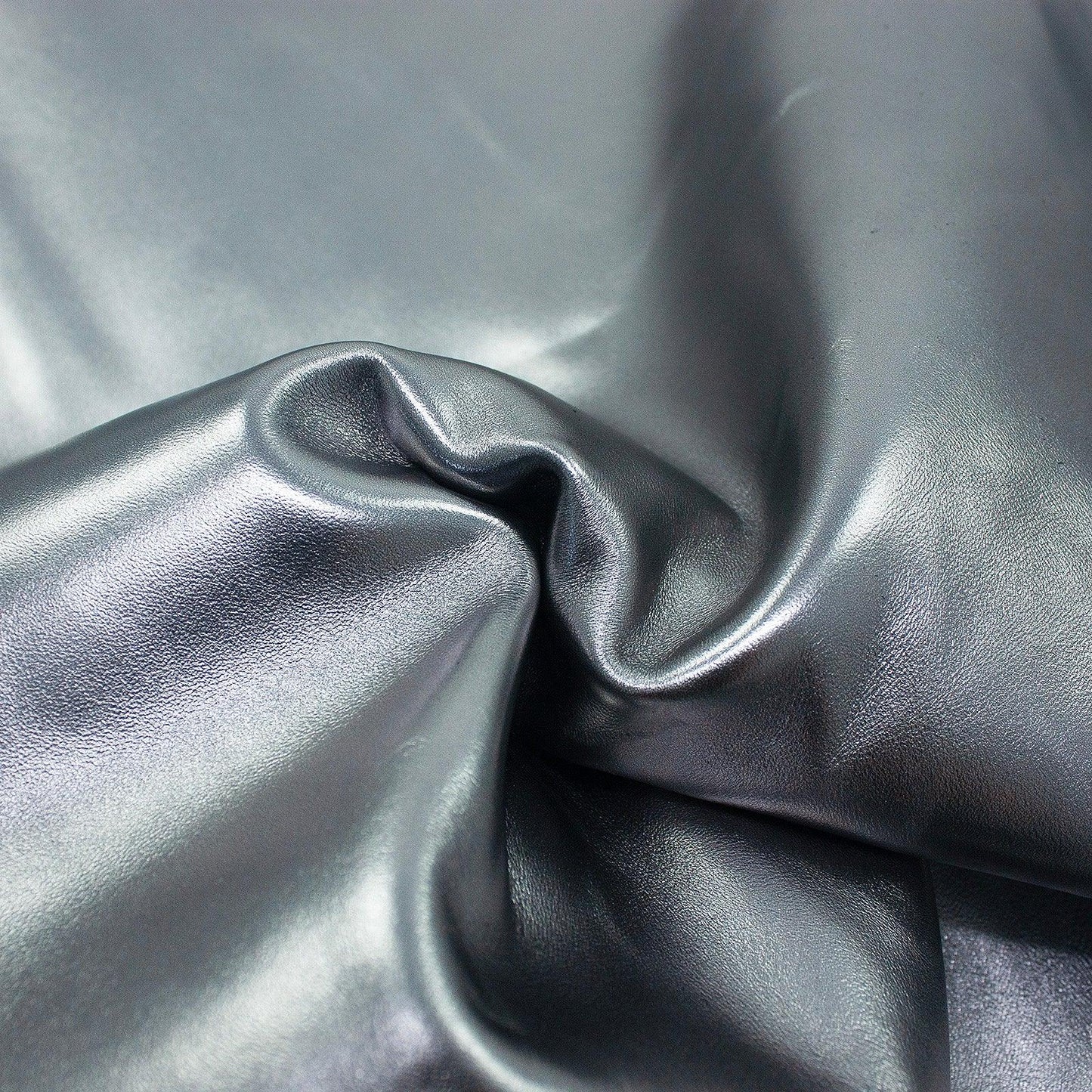 Piel de laminado plata