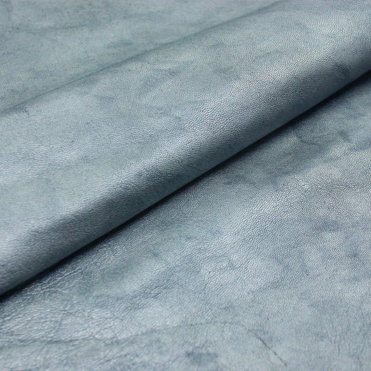 Fantasy skin silver brushstrokes