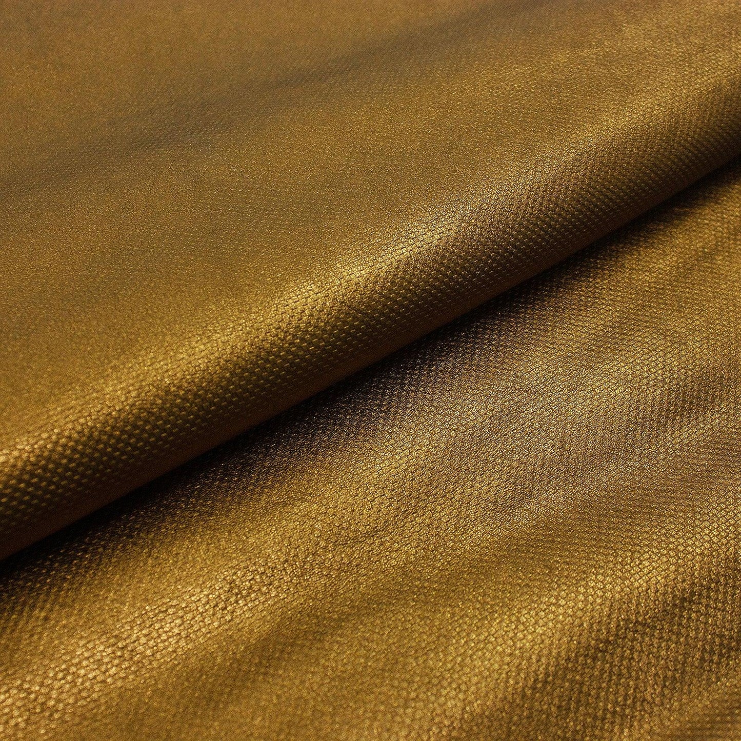 Fantasy leather grid gold