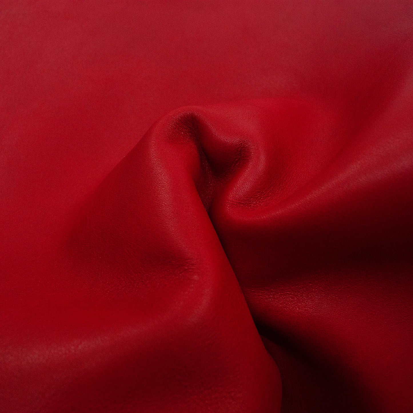 Trozo de piel vacuno rustico rojo