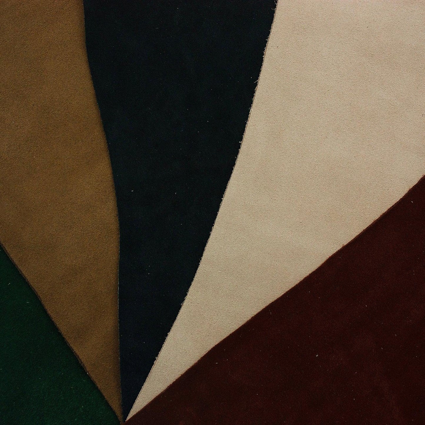 Lot 5 pieces of split leather various colors
