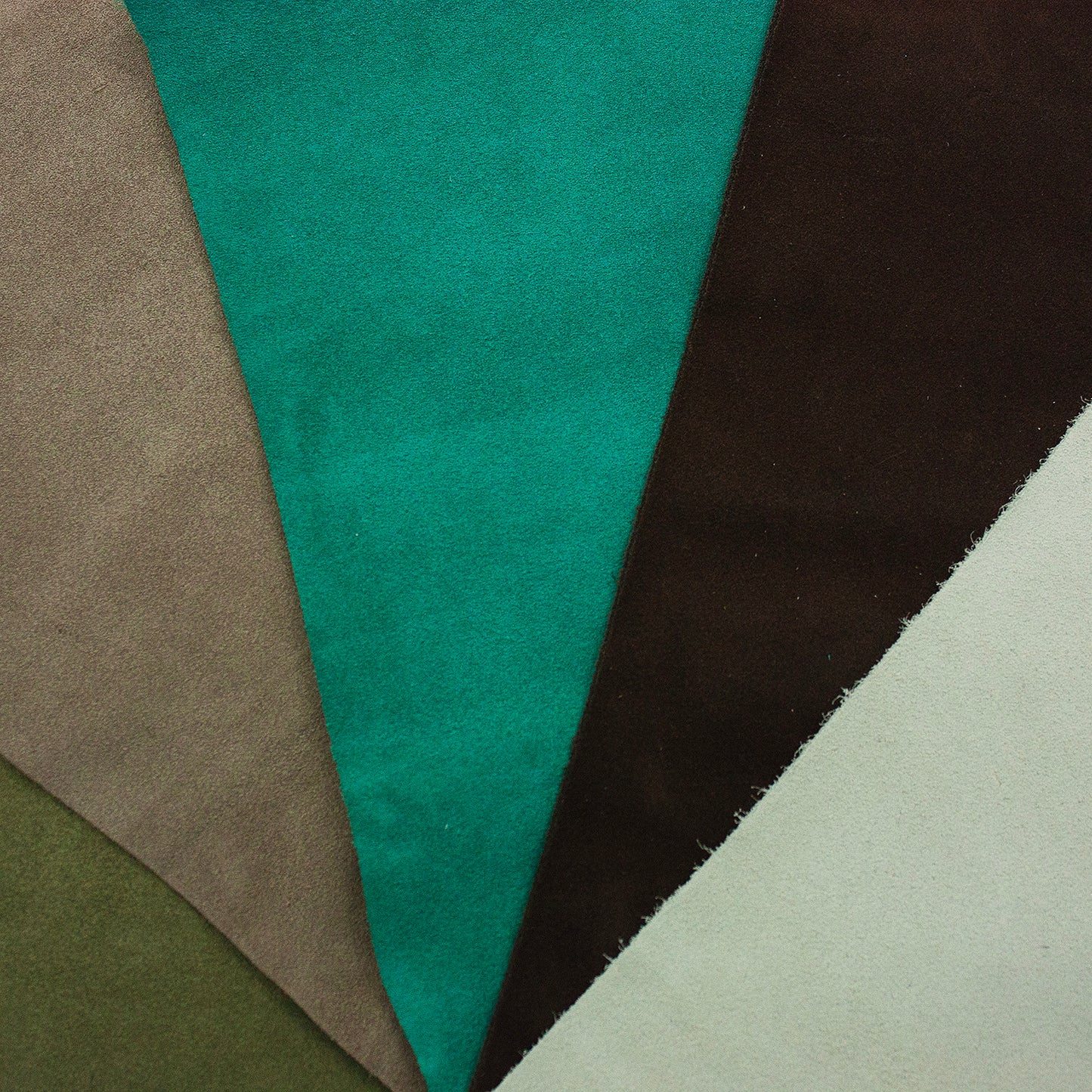 Lote 5 trozos de serraje varios colores