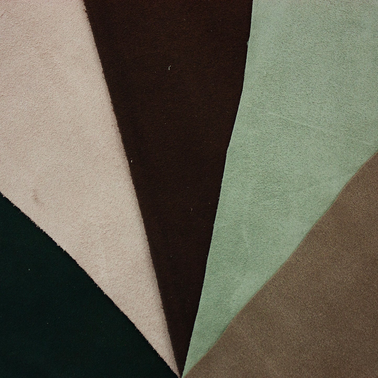 Lote 5 trozos de serraje varios colores