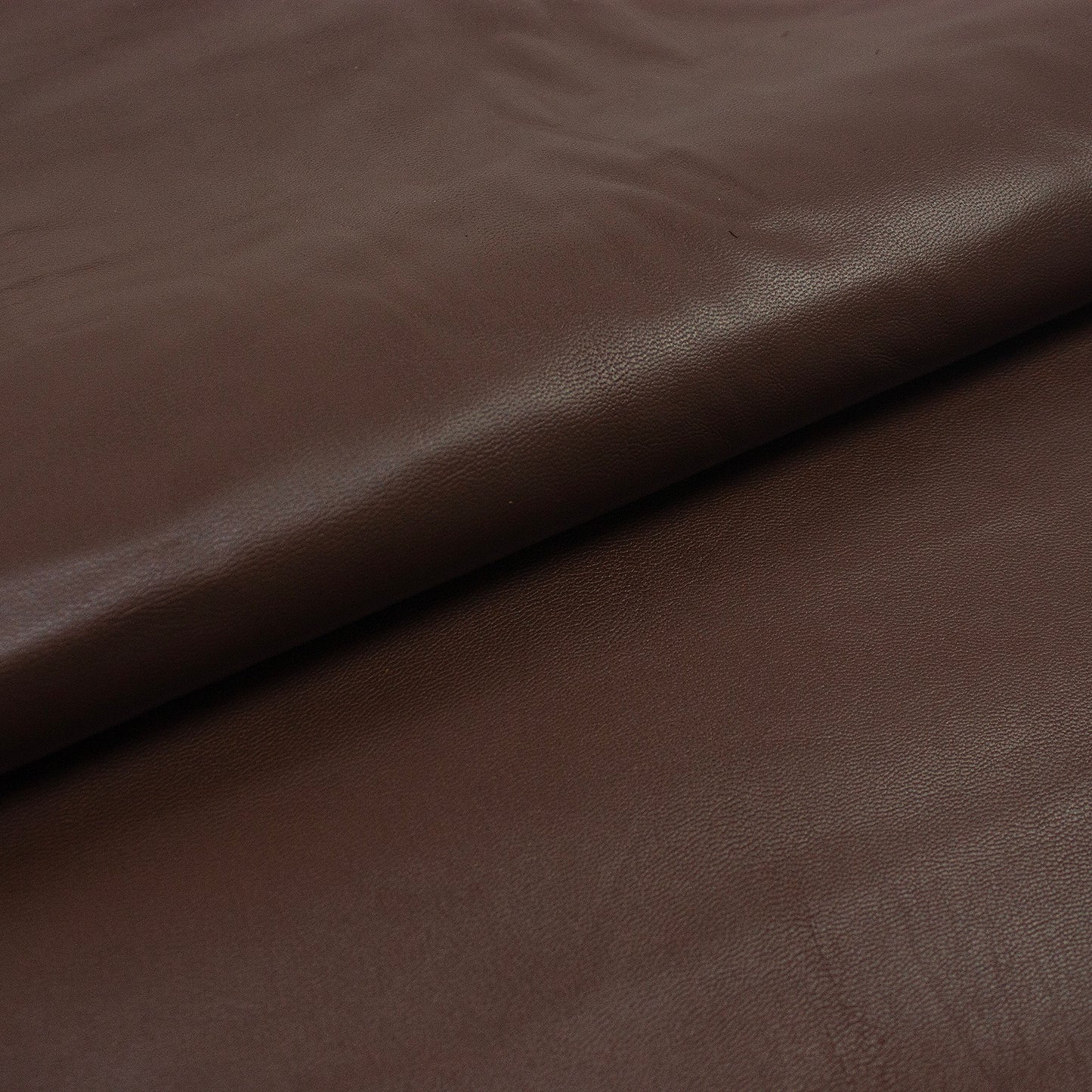 Trozo de piel forro cabra marron oscuro