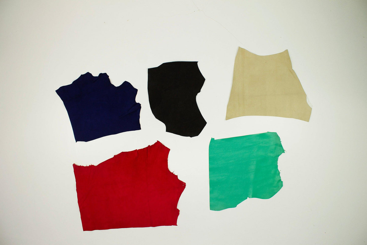 Lot of 5 pieces of fine leather in various colors