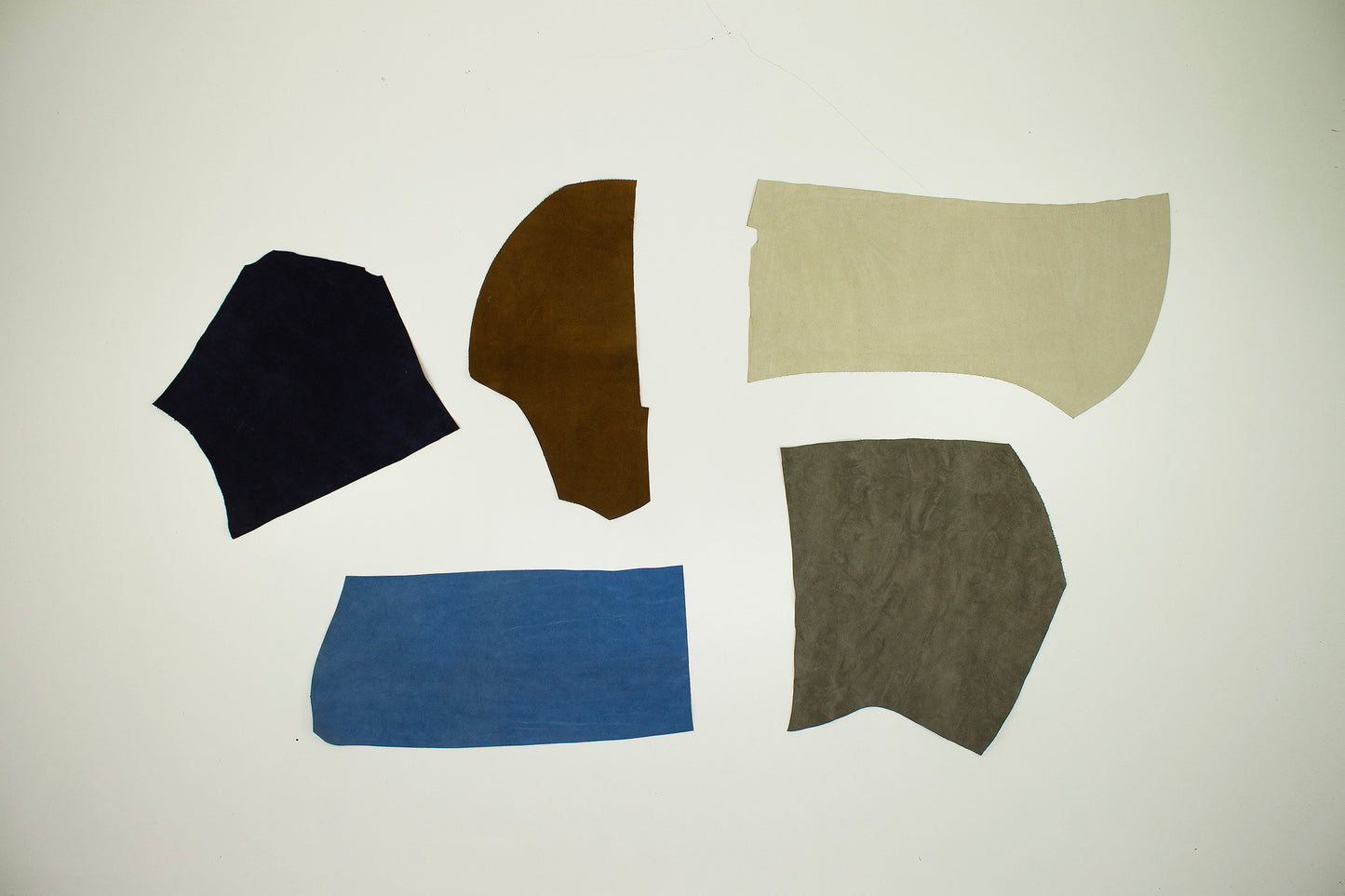 Lote 5 trozos de serraje varios colores