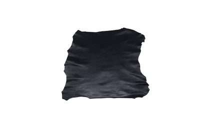 Trozo de piel cordero negro