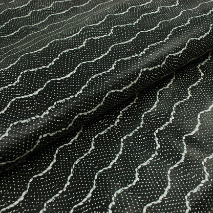 Trozo de piel grabado serpiente estampado olas negras - La Tendeta del Cuero