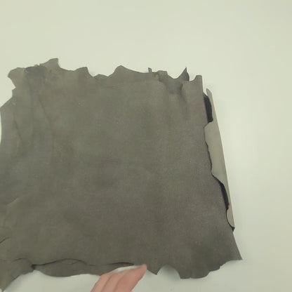 Piel de fantasia puntitos relieve gris