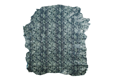 Piel de fantasia serpiente gris fondo azul - La Tendeta del Cuero