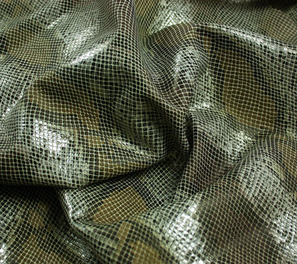 Piel de fantasia serpiente tricolor fondo beige - La Tendeta del Cuero