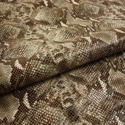 Trozo de piel fantasia serpiente blanco - negro fondo marron - La Tendeta del Cuero