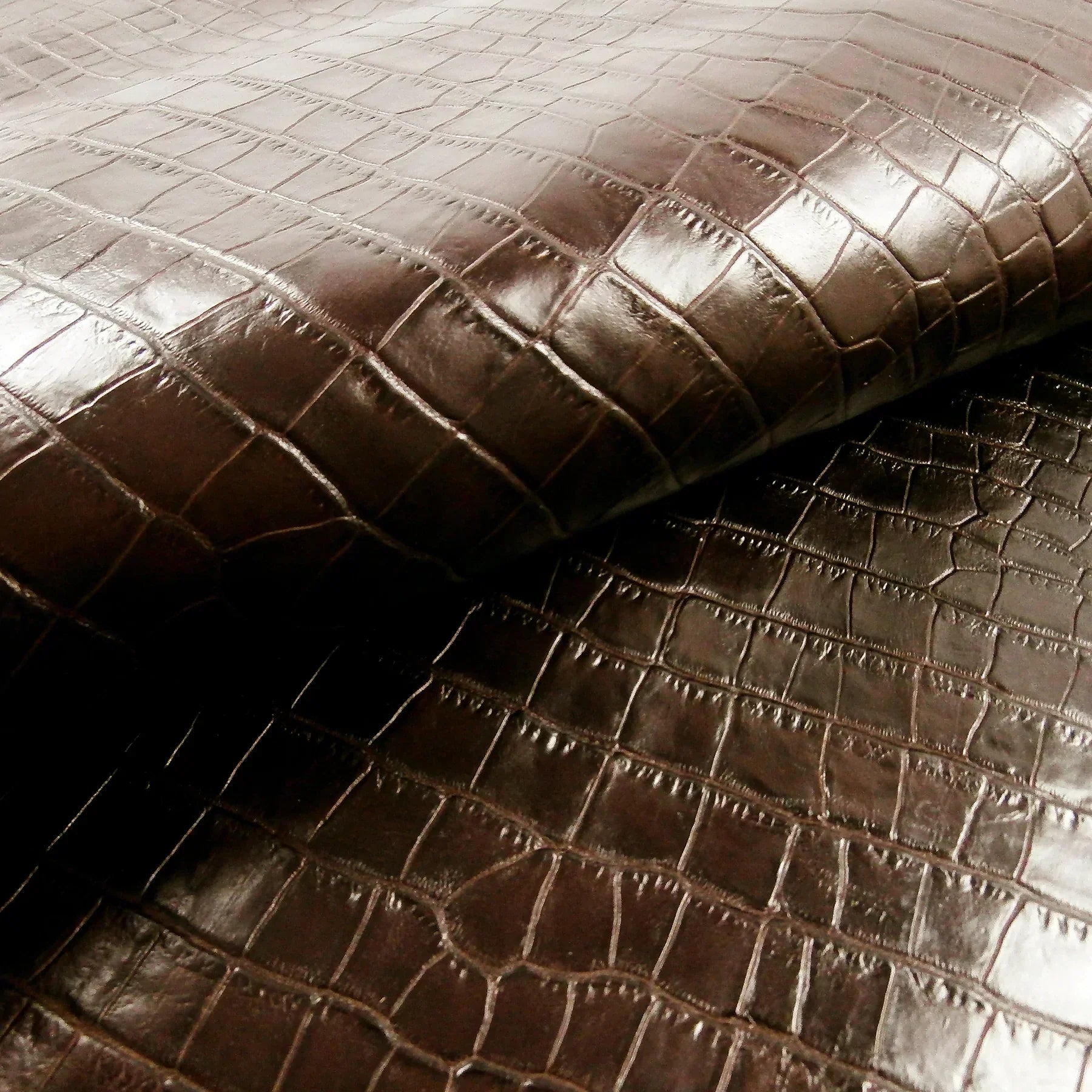 Trozo de piel grabado coco marron oscuro envejecido La Tendeta del Cuero